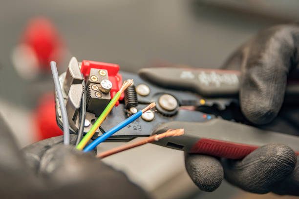 Best Affordable Emergency Electrician  in Skyline, AL